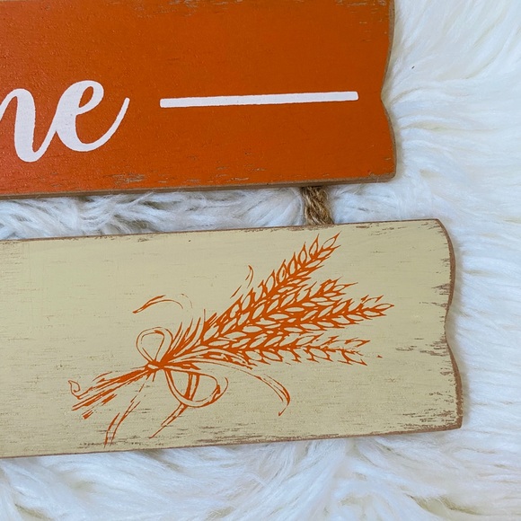 Farmhouse Truck Welcome Sign with Pumpkins - Picture 6 of 6